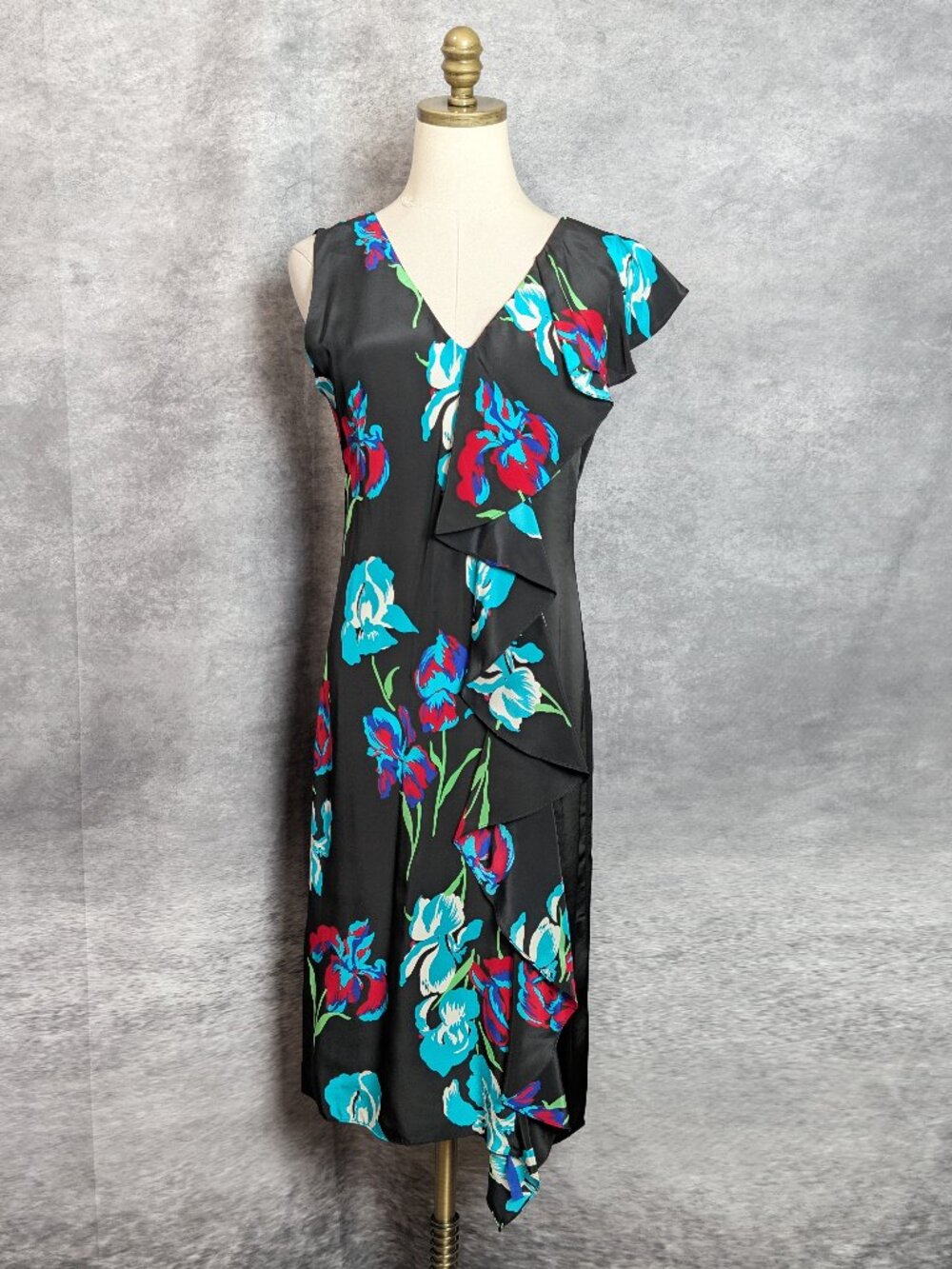 Diane von Furstenberg DVF Ainsworth Black Silk Floral Side Ruffle V-Neck Midi Dr